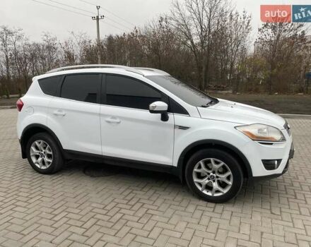 Белый Форд Куга, объемом двигателя 2.5 л и пробегом 220 тыс. км за 10500 $, фото 3 на Automoto.ua
