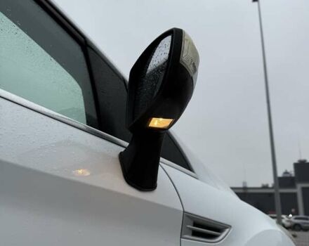 Белый Форд Куга, объемом двигателя 2 л и пробегом 272 тыс. км за 11499 $, фото 8 на Automoto.ua