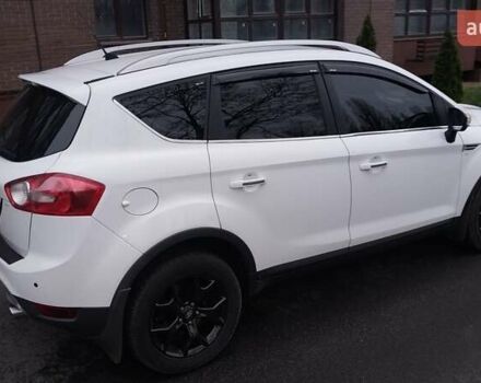 Белый Форд Куга, объемом двигателя 2 л и пробегом 198 тыс. км за 11500 $, фото 4 на Automoto.ua