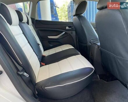 Белый Форд Куга, объемом двигателя 2 л и пробегом 146 тыс. км за 12500 $, фото 17 на Automoto.ua