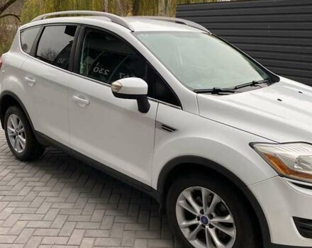 Белый Форд Куга, объемом двигателя 2 л и пробегом 243 тыс. км за 12100 $, фото 4 на Automoto.ua