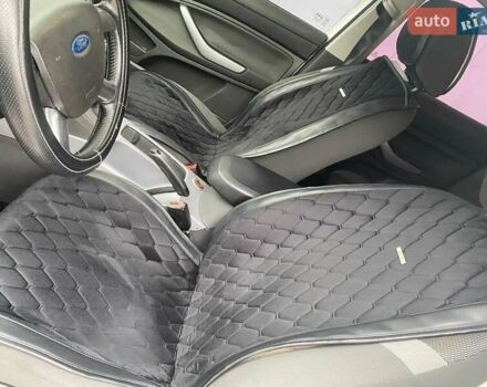 Белый Форд Куга, объемом двигателя 2.5 л и пробегом 220 тыс. км за 10500 $, фото 44 на Automoto.ua