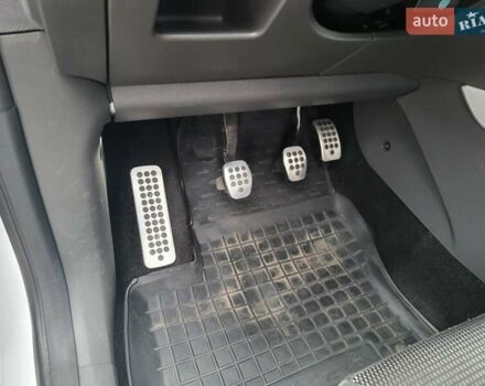 Белый Форд Куга, объемом двигателя 2 л и пробегом 198 тыс. км за 12000 $, фото 24 на Automoto.ua