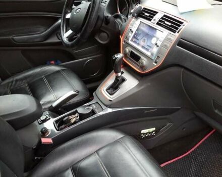 Белый Форд Куга, объемом двигателя 2 л и пробегом 275 тыс. км за 12000 $, фото 8 на Automoto.ua