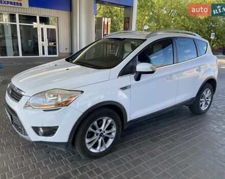 Белый Форд Куга, объемом двигателя 2 л и пробегом 146 тыс. км за 12500 $, фото 12 на Automoto.ua