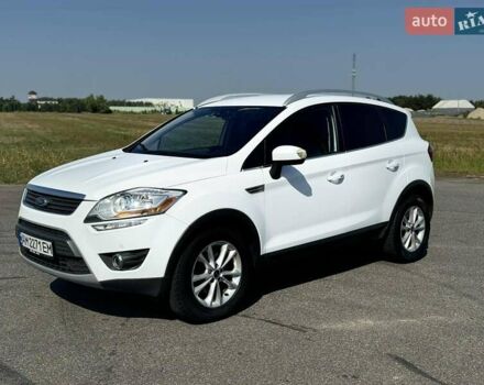 Белый Форд Куга, объемом двигателя 2 л и пробегом 280 тыс. км за 11150 $, фото 3 на Automoto.ua