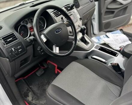 Белый Форд Куга, объемом двигателя 2 л и пробегом 294 тыс. км за 11500 $, фото 6 на Automoto.ua