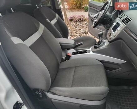 Белый Форд Куга, объемом двигателя 2 л и пробегом 198 тыс. км за 12000 $, фото 12 на Automoto.ua