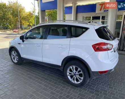 Белый Форд Куга, объемом двигателя 2 л и пробегом 146 тыс. км за 12500 $, фото 10 на Automoto.ua