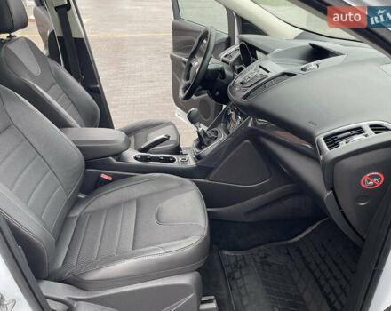 Белый Форд Куга, объемом двигателя 2 л и пробегом 182 тыс. км за 12400 $, фото 59 на Automoto.ua