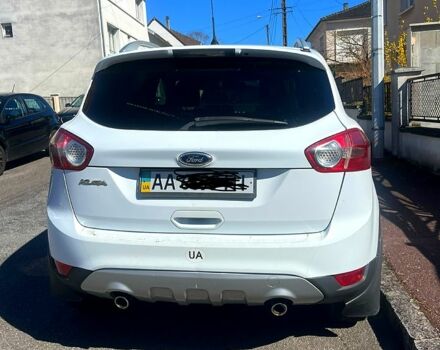 Білий Форд Куга, об'ємом двигуна 2 л та пробігом 250 тис. км за 10900 $, фото 1 на Automoto.ua