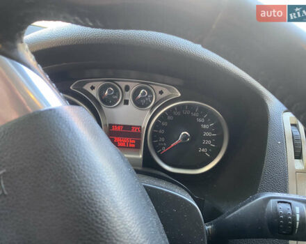 Білий Форд Куга, об'ємом двигуна 2 л та пробігом 204 тис. км за 11300 $, фото 7 на Automoto.ua