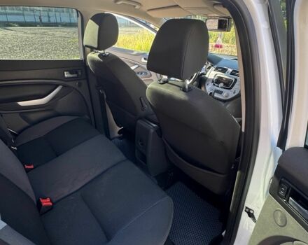 Белый Форд Куга, объемом двигателя 2 л и пробегом 270 тыс. км за 9700 $, фото 7 на Automoto.ua