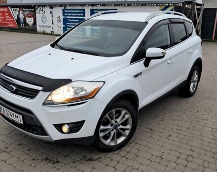 Белый Форд Куга, объемом двигателя 2 л и пробегом 160 тыс. км за 10900 $, фото 5 на Automoto.ua