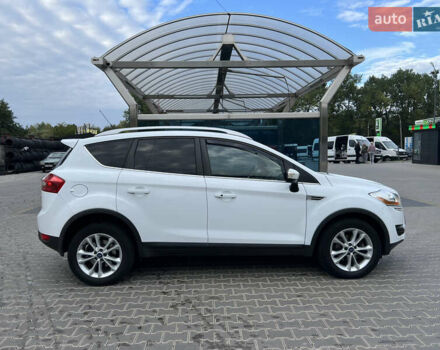 Белый Форд Куга, объемом двигателя 2 л и пробегом 199 тыс. км за 11200 $, фото 3 на Automoto.ua