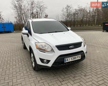 Белый Форд Куга, объемом двигателя 2.5 л и пробегом 220 тыс. км за 10500 $, фото 1 на Automoto.ua