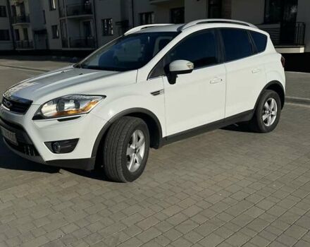 Білий Форд Куга, об'ємом двигуна 2 л та пробігом 269 тис. км за 10000 $, фото 1 на Automoto.ua