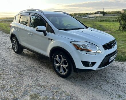 Белый Форд Куга, объемом двигателя 2 л и пробегом 160 тыс. км за 9750 $, фото 6 на Automoto.ua