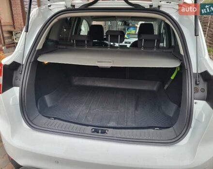 Белый Форд Куга, объемом двигателя 2 л и пробегом 198 тыс. км за 12000 $, фото 6 на Automoto.ua