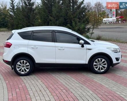 Білий Форд Куга, об'ємом двигуна 2 л та пробігом 251 тис. км за 9999 $, фото 4 на Automoto.ua