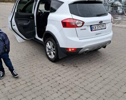 Белый Форд Куга, объемом двигателя 2 л и пробегом 160 тыс. км за 10900 $, фото 4 на Automoto.ua