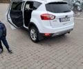Белый Форд Куга, объемом двигателя 2 л и пробегом 160 тыс. км за 10900 $, фото 4 на Automoto.ua