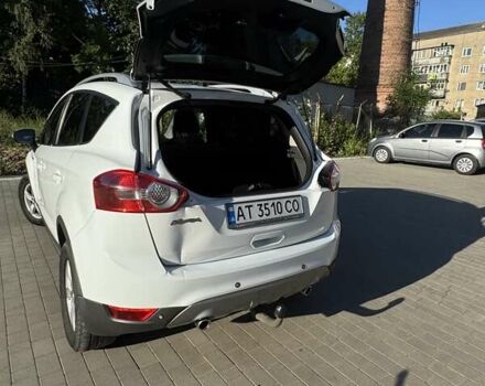 Білий Форд Куга, об'ємом двигуна 2 л та пробігом 269 тис. км за 10000 $, фото 10 на Automoto.ua