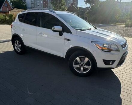 Білий Форд Куга, об'ємом двигуна 2 л та пробігом 269 тис. км за 10000 $, фото 2 на Automoto.ua