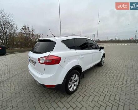 Белый Форд Куга, объемом двигателя 2.5 л и пробегом 220 тыс. км за 10500 $, фото 23 на Automoto.ua