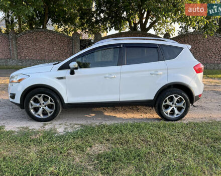 Белый Форд Куга, объемом двигателя 2 л и пробегом 165 тыс. км за 8999 $, фото 2 на Automoto.ua