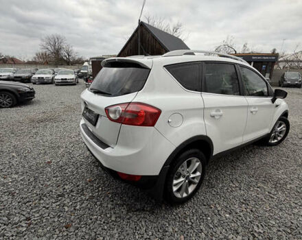 Белый Форд Куга, объемом двигателя 2.52 л и пробегом 225 тыс. км за 11300 $, фото 4 на Automoto.ua