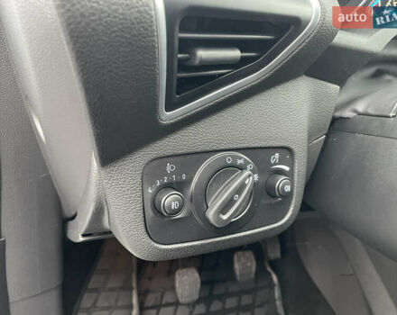 Белый Форд Куга, объемом двигателя 2 л и пробегом 182 тыс. км за 12400 $, фото 37 на Automoto.ua