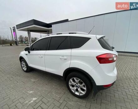 Белый Форд Куга, объемом двигателя 2.5 л и пробегом 220 тыс. км за 10500 $, фото 26 на Automoto.ua