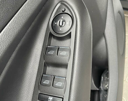 Белый Форд Куга, объемом двигателя 2 л и пробегом 182 тыс. км за 12400 $, фото 30 на Automoto.ua