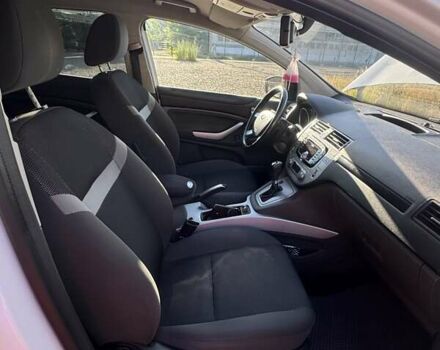Білий Форд Куга, об'ємом двигуна 2 л та пробігом 269 тис. км за 10000 $, фото 7 на Automoto.ua