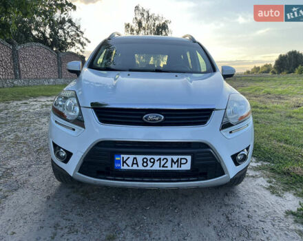 Белый Форд Куга, объемом двигателя 2 л и пробегом 160 тыс. км за 10500 $, фото 7 на Automoto.ua