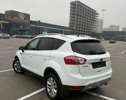 Белый Форд Куга, объемом двигателя 2 л и пробегом 272 тыс. км за 11499 $, фото 2 на Automoto.ua