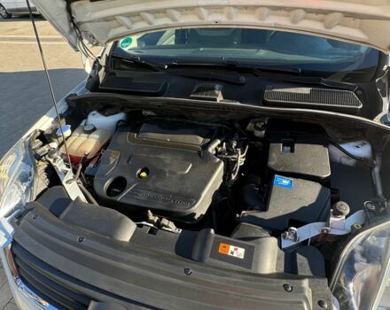 Белый Форд Куга, объемом двигателя 2 л и пробегом 270 тыс. км за 9700 $, фото 9 на Automoto.ua