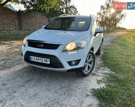 Белый Форд Куга, объемом двигателя 2 л и пробегом 160 тыс. км за 10500 $, фото 8 на Automoto.ua