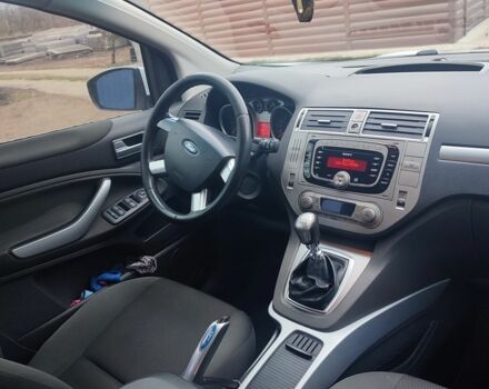 Білий Форд Куга, об'ємом двигуна 2 л та пробігом 217 тис. км за 11000 $, фото 12 на Automoto.ua