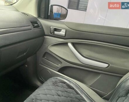 Белый Форд Куга, объемом двигателя 2.5 л и пробегом 220 тыс. км за 10500 $, фото 48 на Automoto.ua