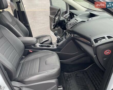 Белый Форд Куга, объемом двигателя 2 л и пробегом 182 тыс. км за 11950 $, фото 60 на Automoto.ua