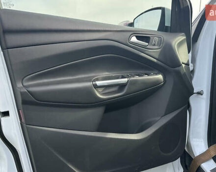 Білий Форд Куга, об'ємом двигуна 1.6 л та пробігом 194 тис. км за 13300 $, фото 13 на Automoto.ua