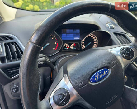 Білий Форд Куга, об'ємом двигуна 2 л та пробігом 182 тис. км за 15000 $, фото 8 на Automoto.ua