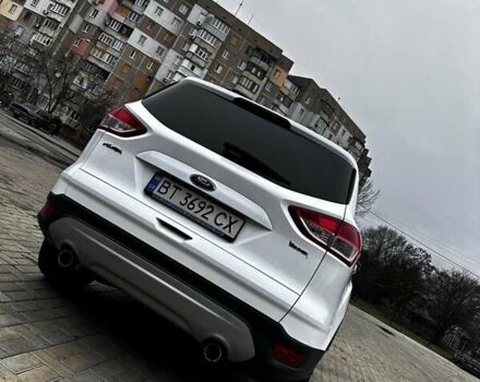 Белый Форд Куга, объемом двигателя 2 л и пробегом 135 тыс. км за 13000 $, фото 3 на Automoto.ua