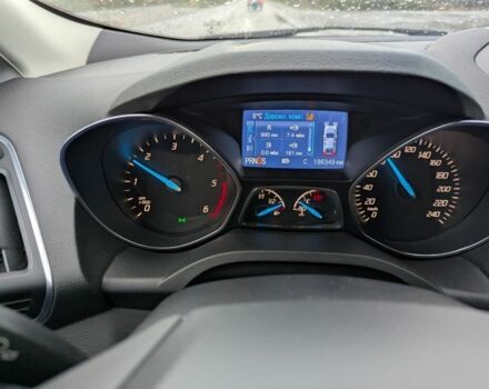 Форд Куга 2013 в Василькове на Automoto.ua Белый Форд Куга, объемом двигателя 2 л и пробегом 186 тыс. км за 10600 $, фото 6 на Automoto.ua