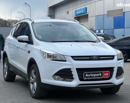 Белый Форд Куга, объемом двигателя 2 л и пробегом 221 тыс. км за 12490 $, фото 2 на Automoto.ua