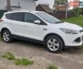 Белый Форд Куга, объемом двигателя 2 л и пробегом 200 тыс. км за 12500 $, фото 1 на Automoto.ua