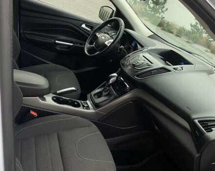 Білий Форд Куга, об'ємом двигуна 2 л та пробігом 248 тис. км за 11850 $, фото 13 на Automoto.ua