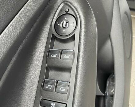 Белый Форд Куга, объемом двигателя 2 л и пробегом 182 тыс. км за 11950 $, фото 31 на Automoto.ua